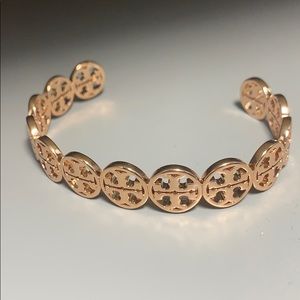 Rose Gold Tory Burch Logo bracelet!!